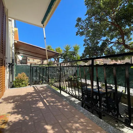 Apartmán Pitosforo Tranquillo Con Giardino E Free Parking