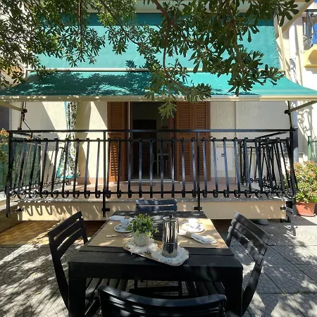 Apartman Pitosforo Tranquillo Con Giardino E Free Parking *